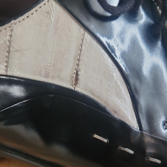 Black and Cream Oxford Spectator Shoes - Picture 4 of 4